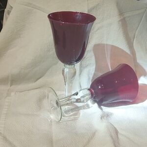 Elegant Burgundy Wine Glass Set